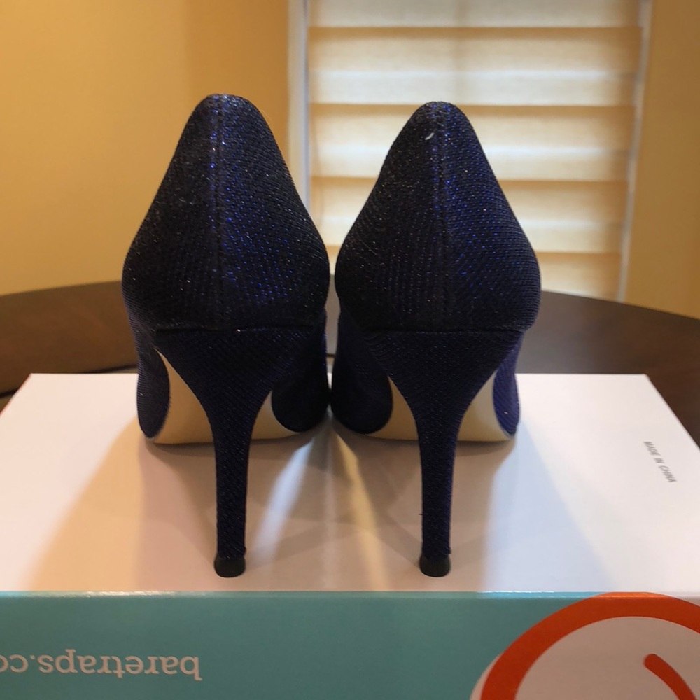 Shoes - Picture 4 of 5